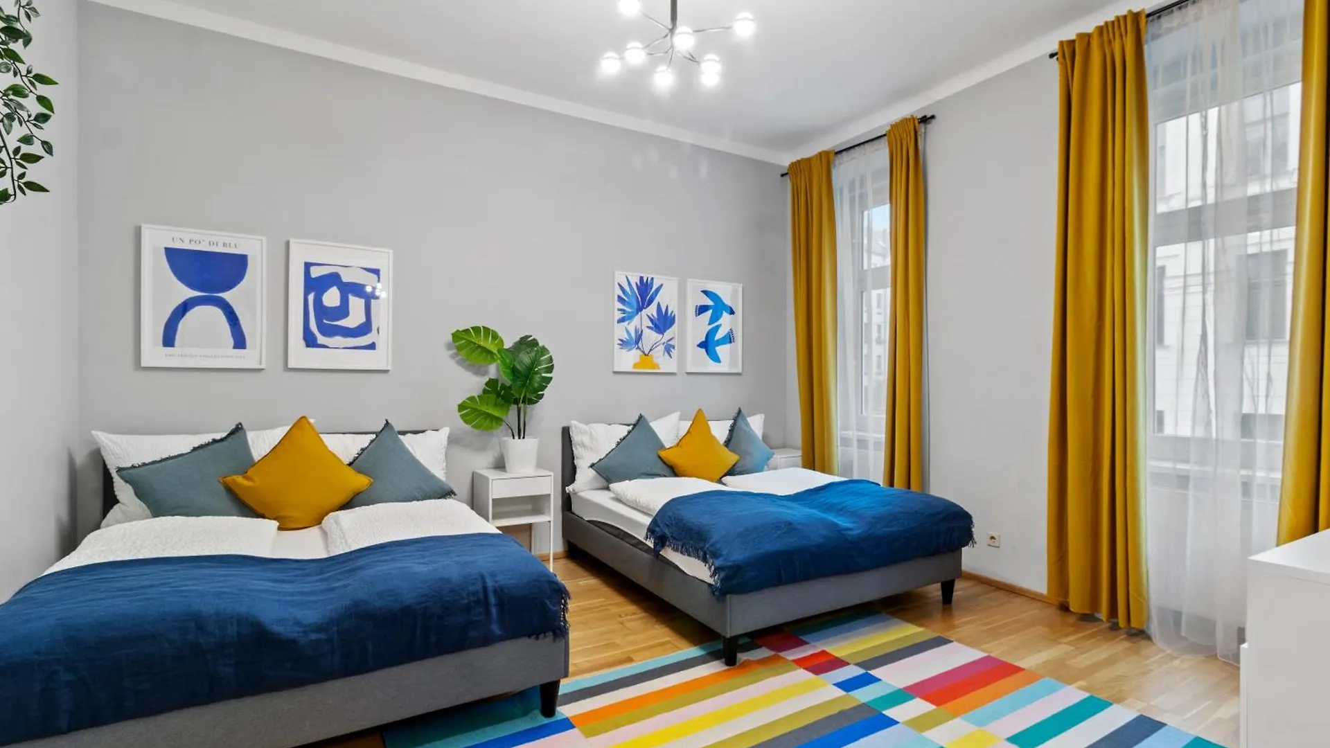 Very Spacious Apartment With A Wintergarden And Terrace, 1 Minute To Tram Station Vienna